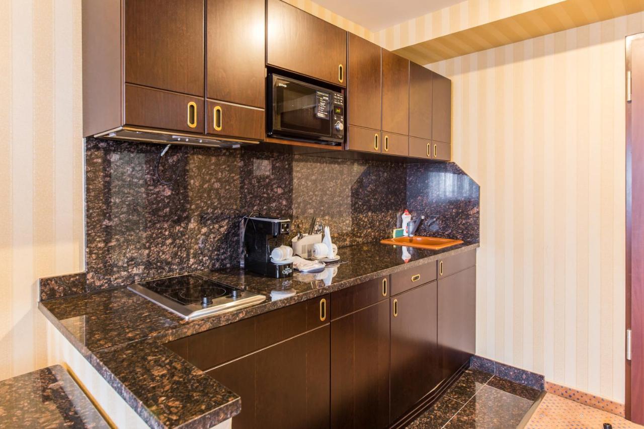 Ramada Hotel & Suites By Wyndham Bucharest North Zewnętrze zdjęcie