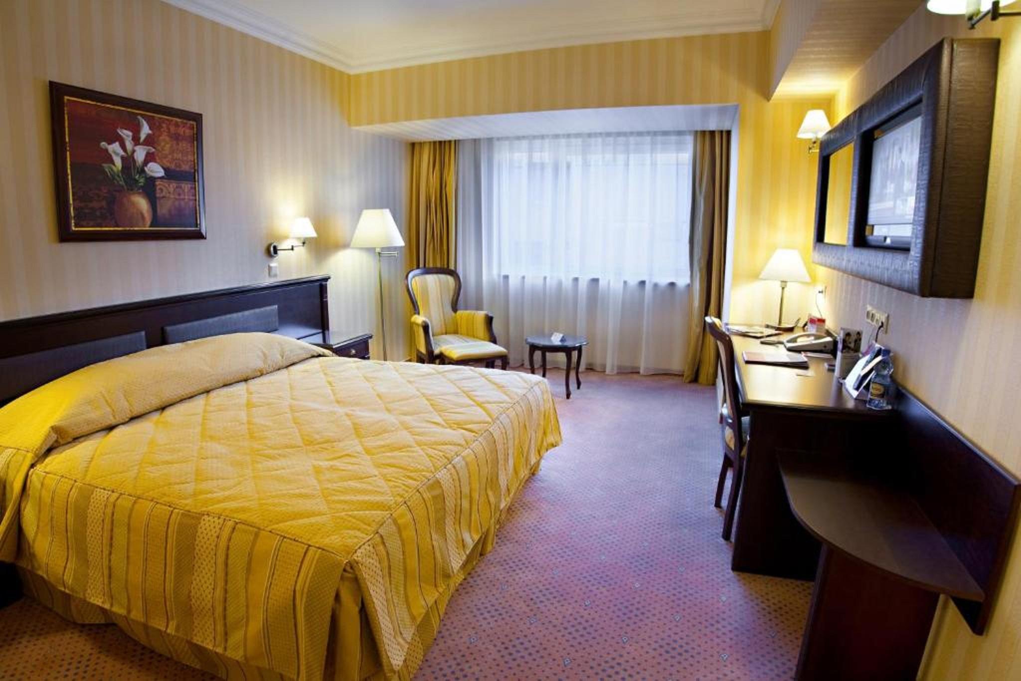 Ramada Hotel & Suites By Wyndham Bucharest North Zewnętrze zdjęcie