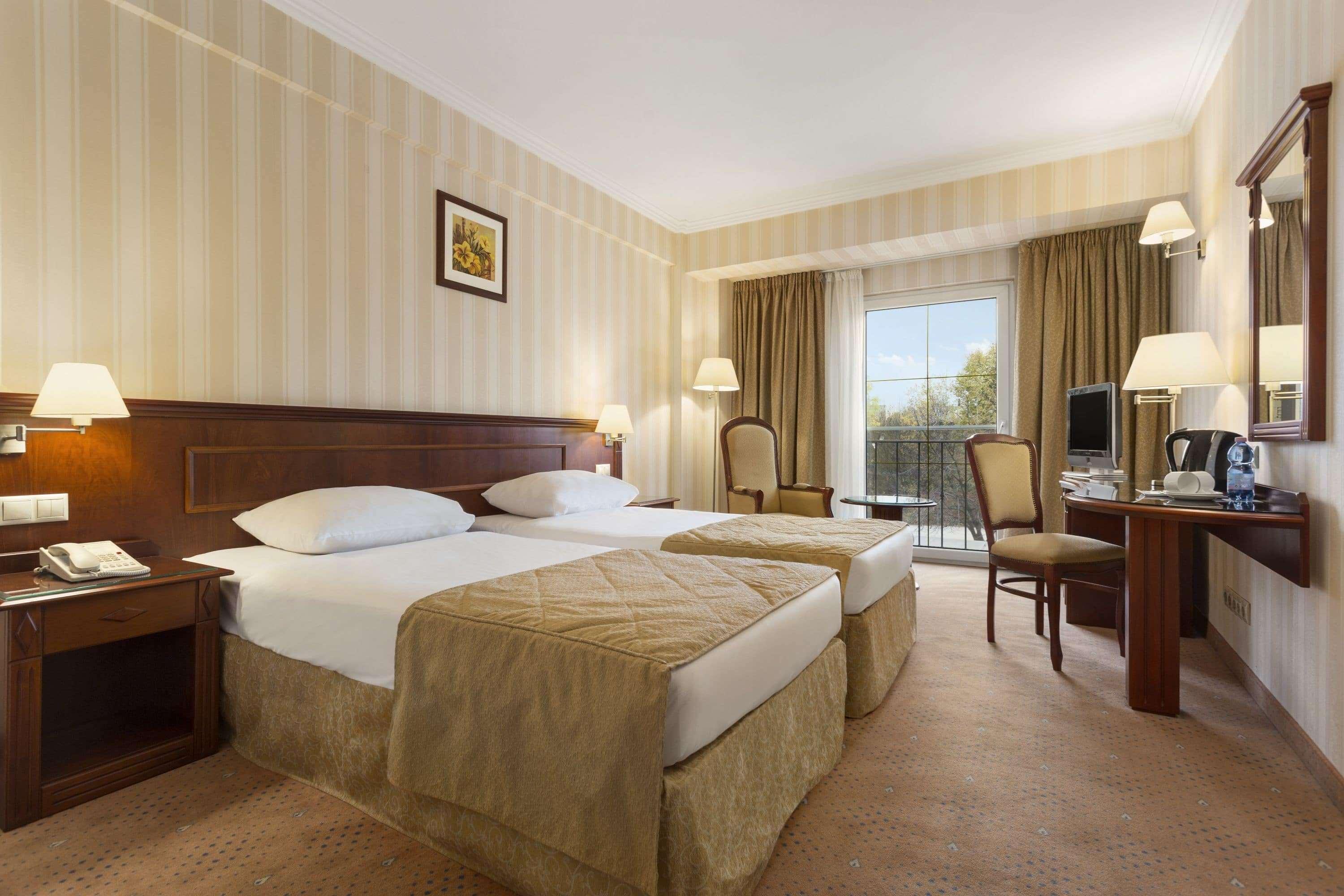 Ramada Hotel & Suites By Wyndham Bucharest North Zewnętrze zdjęcie
