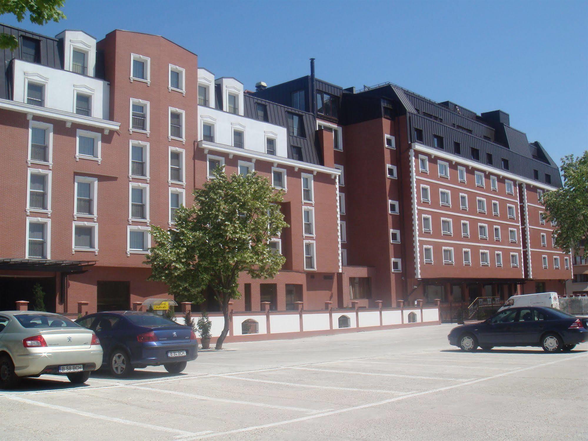 Ramada Hotel & Suites By Wyndham Bucharest North Zewnętrze zdjęcie